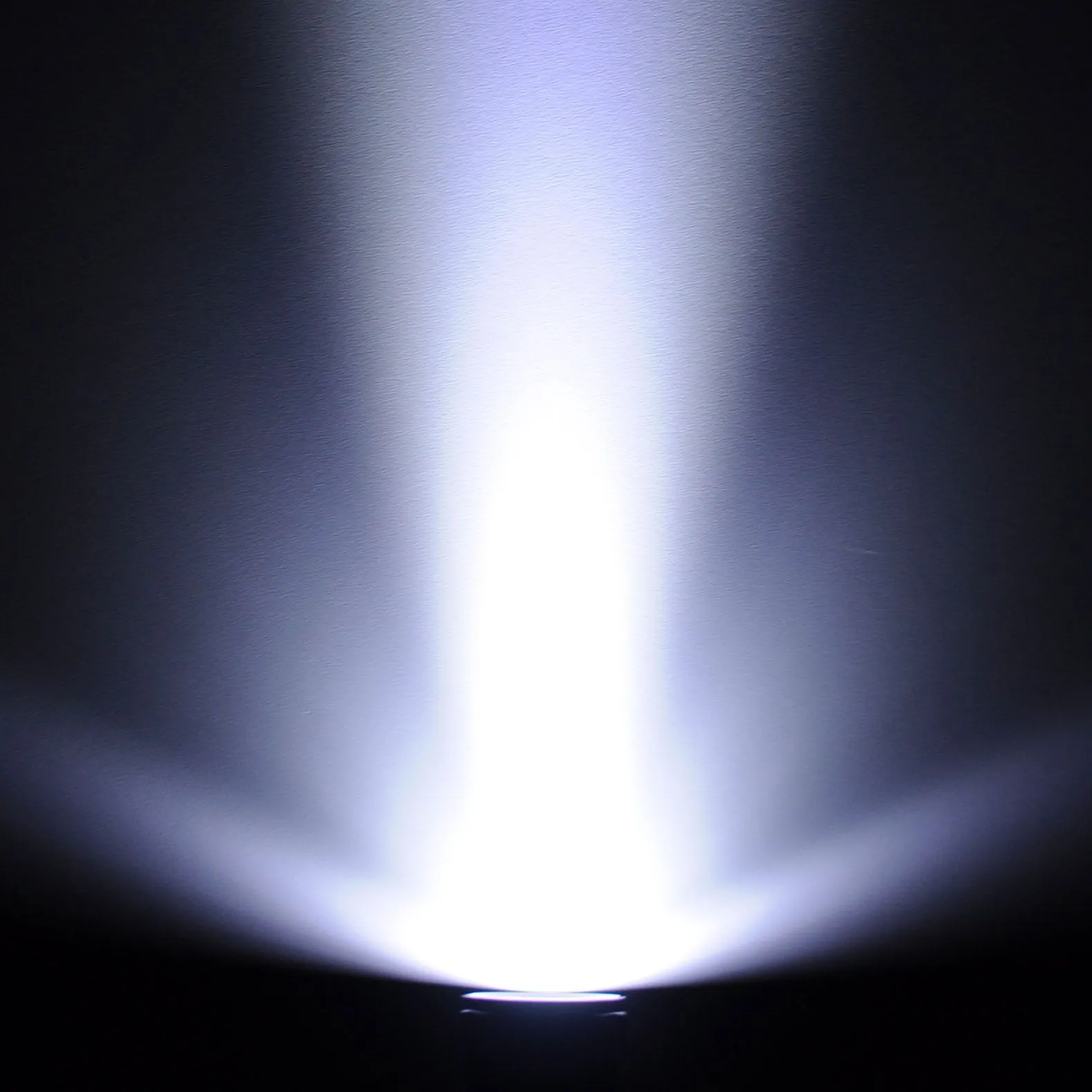 Ручной светодиодный фонарь Baffit Elektrostandard - Фото 4