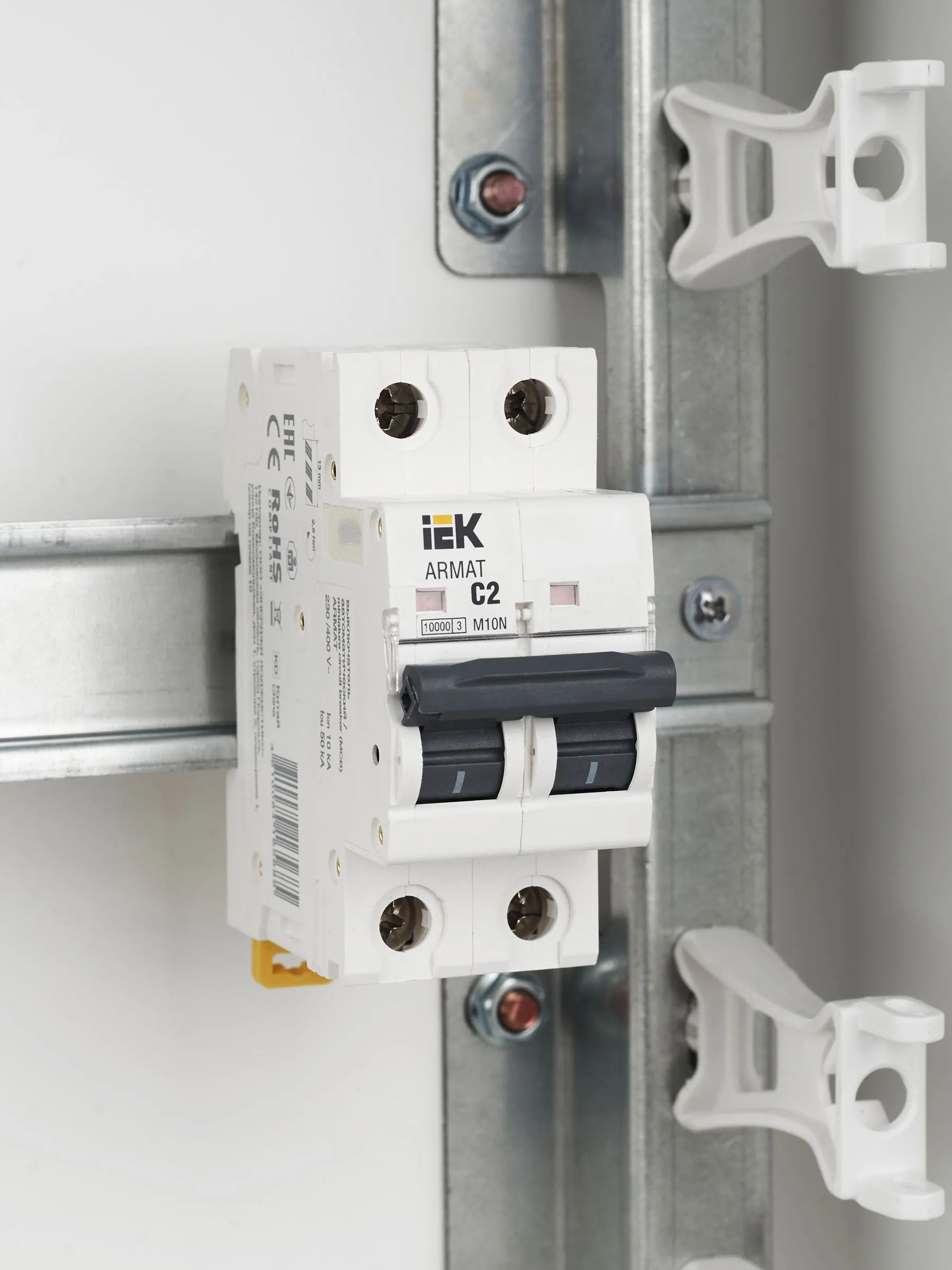 ARMAT Автоматический выключатель M10N 2P C 2А IEK - Фото 2