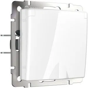 Розетка влагозащ. с зазем. с защит. крышкой и шторками (белый) Werkel W1171201