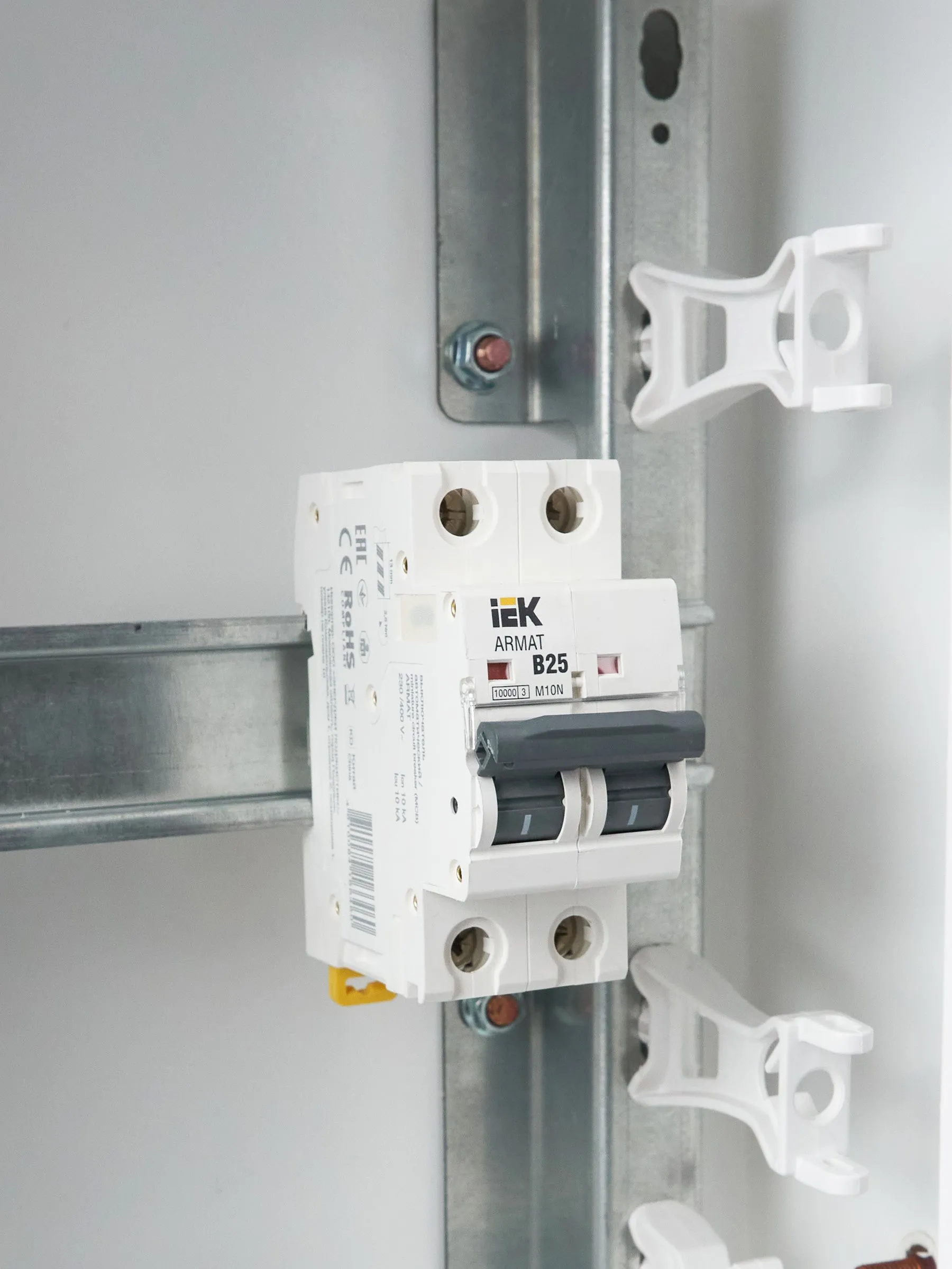 ARMAT Автоматический выключатель M10N 2P B 25А IEK - Фото 5