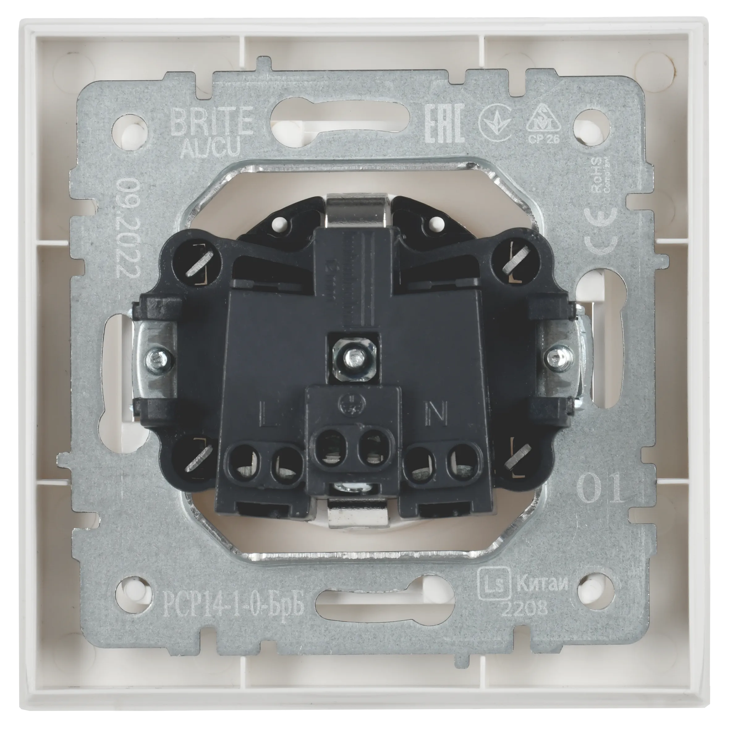 BRITE Розетка 1-местная с заземлением с защитными шторками 16А в сборе РСР14-1-0-БрБ белый IEK - Фото 5