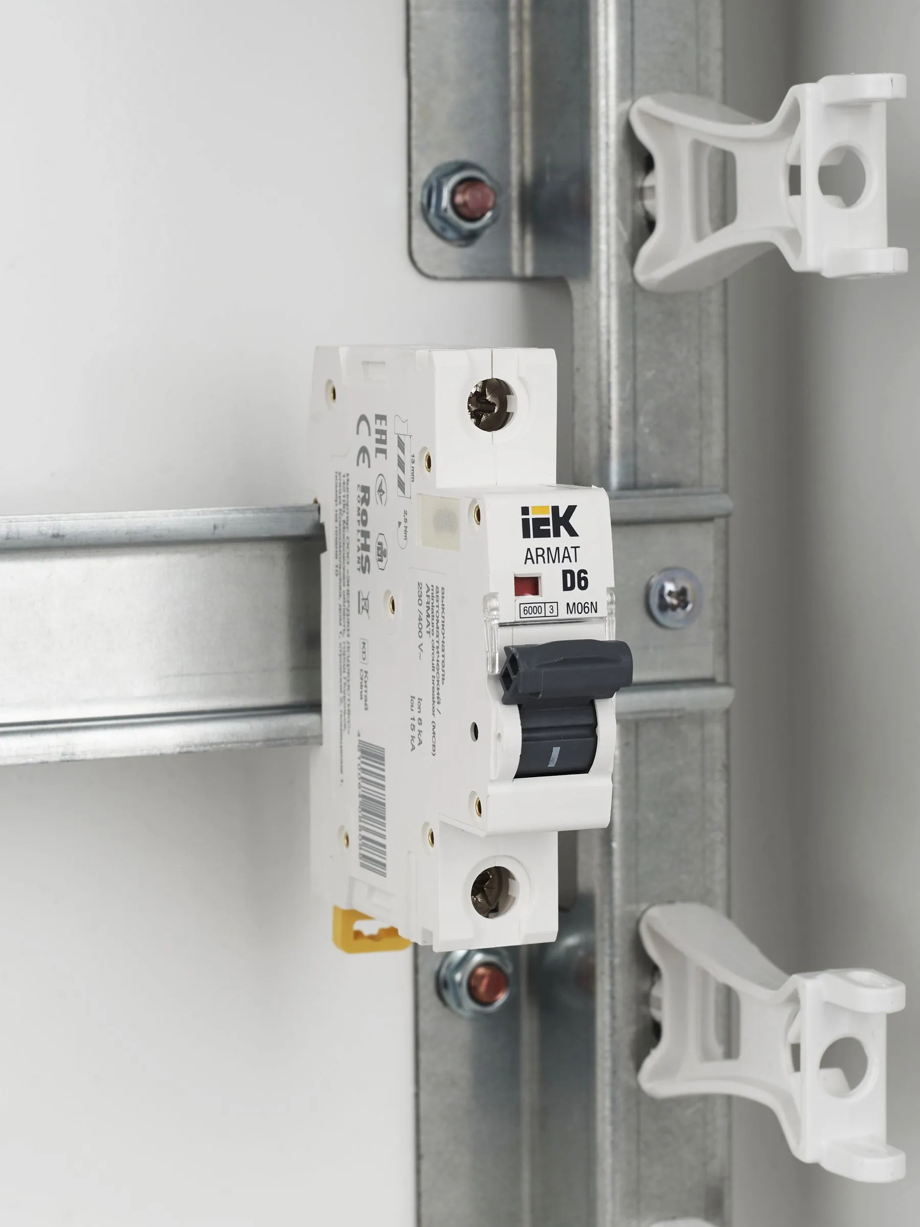 ARMAT Автоматический выключатель M06N 1P D 6А IEK - Фото 8