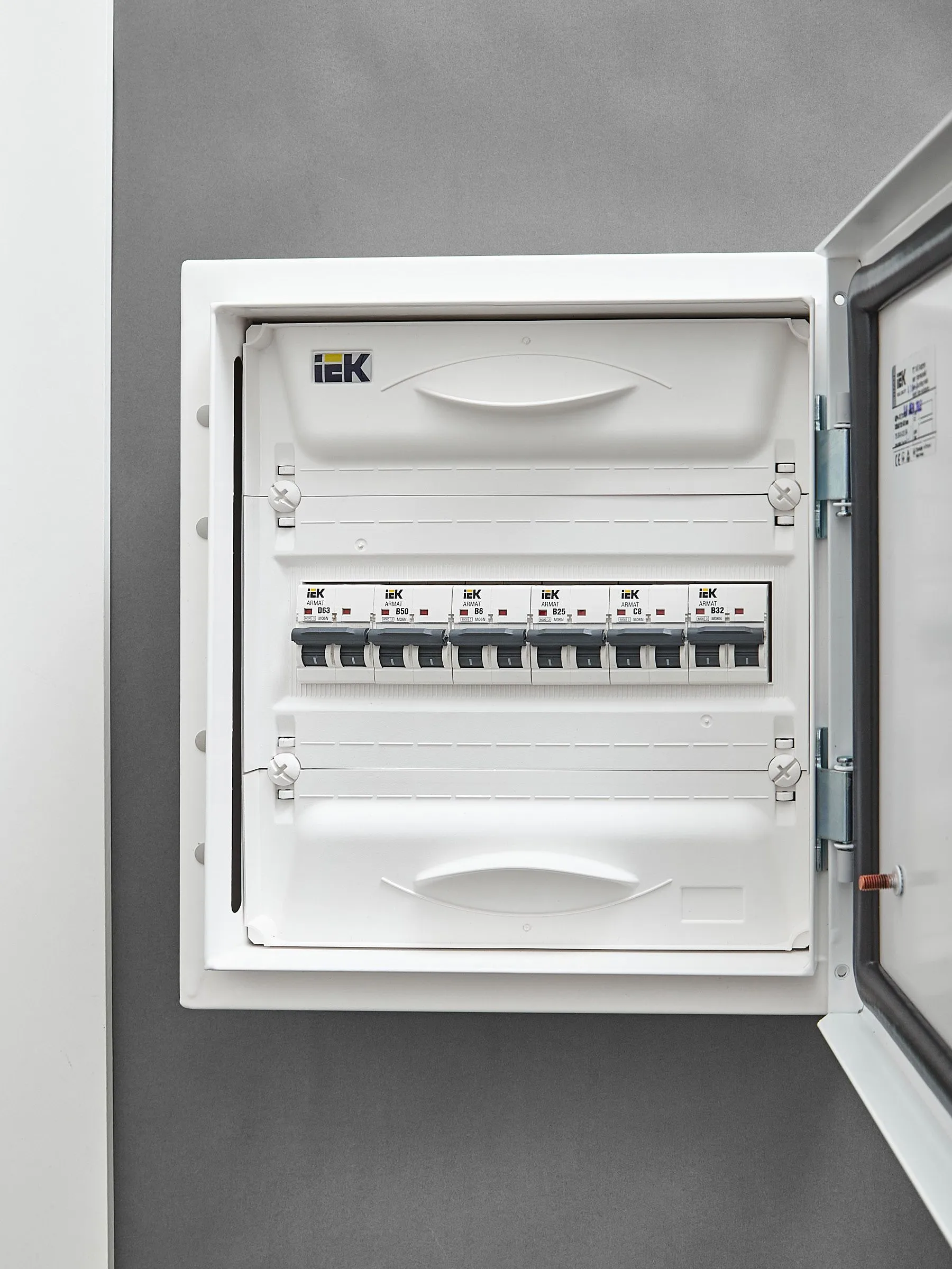 ARMAT Автоматический выключатель M06N 2P B 6А IEK - Фото 7