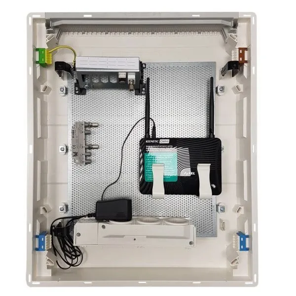 Щит cкрытой установки  Multimedia (507х426х72), IP-40 // Hager - Golf (Белая дверь с перфорацией) - Фото 3