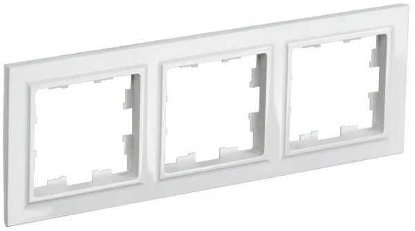 BRITE Рамка 3-местная РУ-3-БрБ белый IEK BR-M32-K01