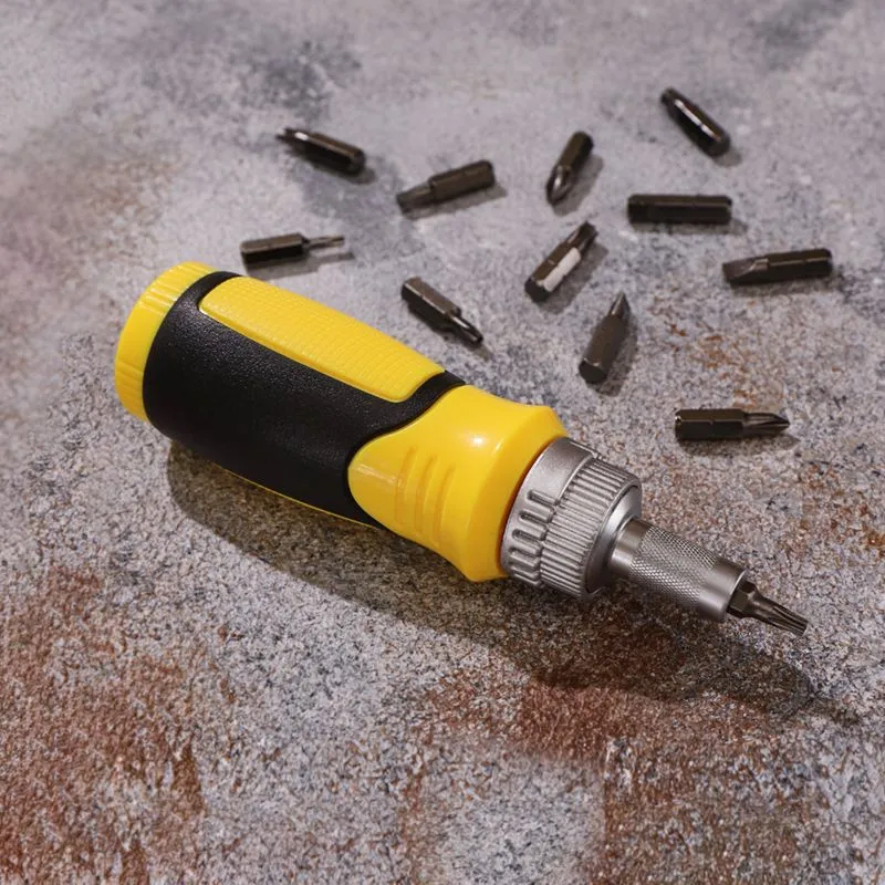 Набор 13 предметов с реверсивной отверткой REXANT - Фото 2