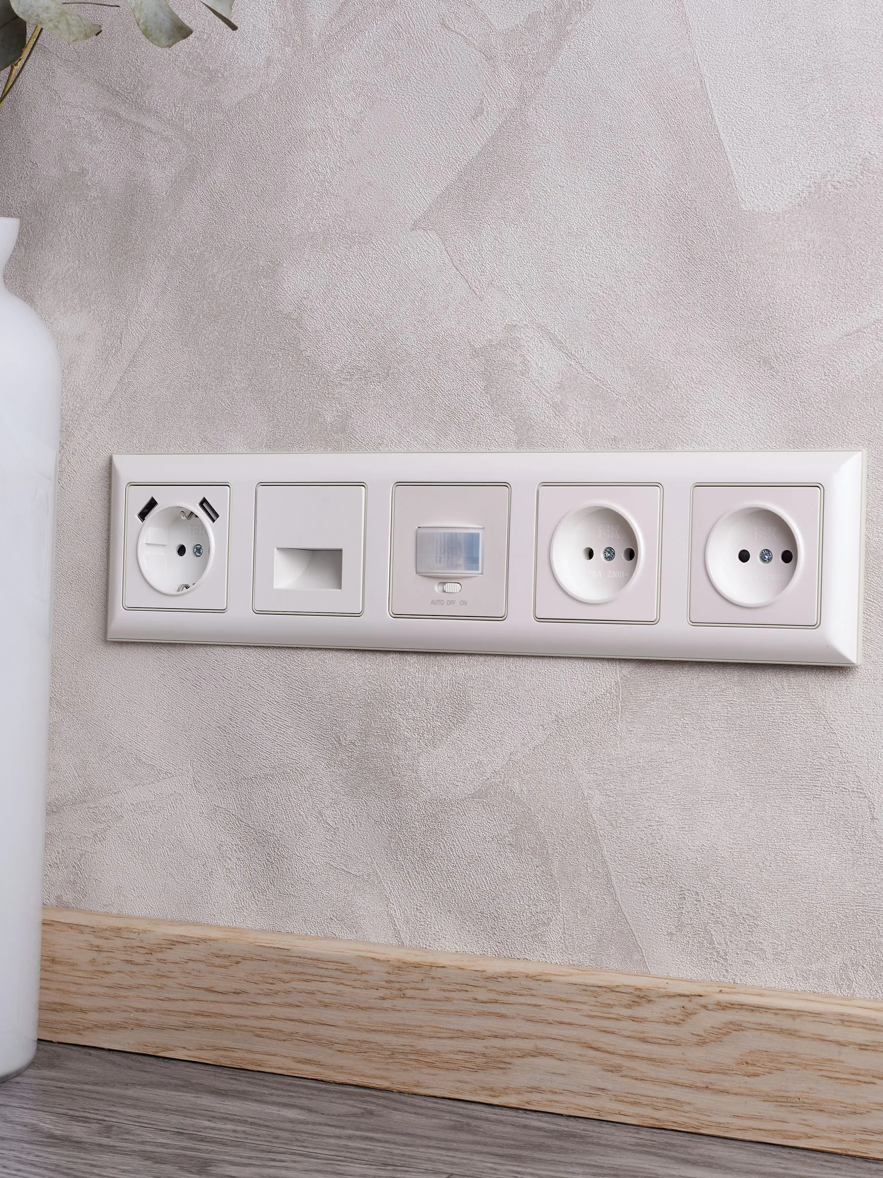 BRITE Рамка 5-местная РУ-5-Бр бежевый/жемчужный IEK - Фото 4