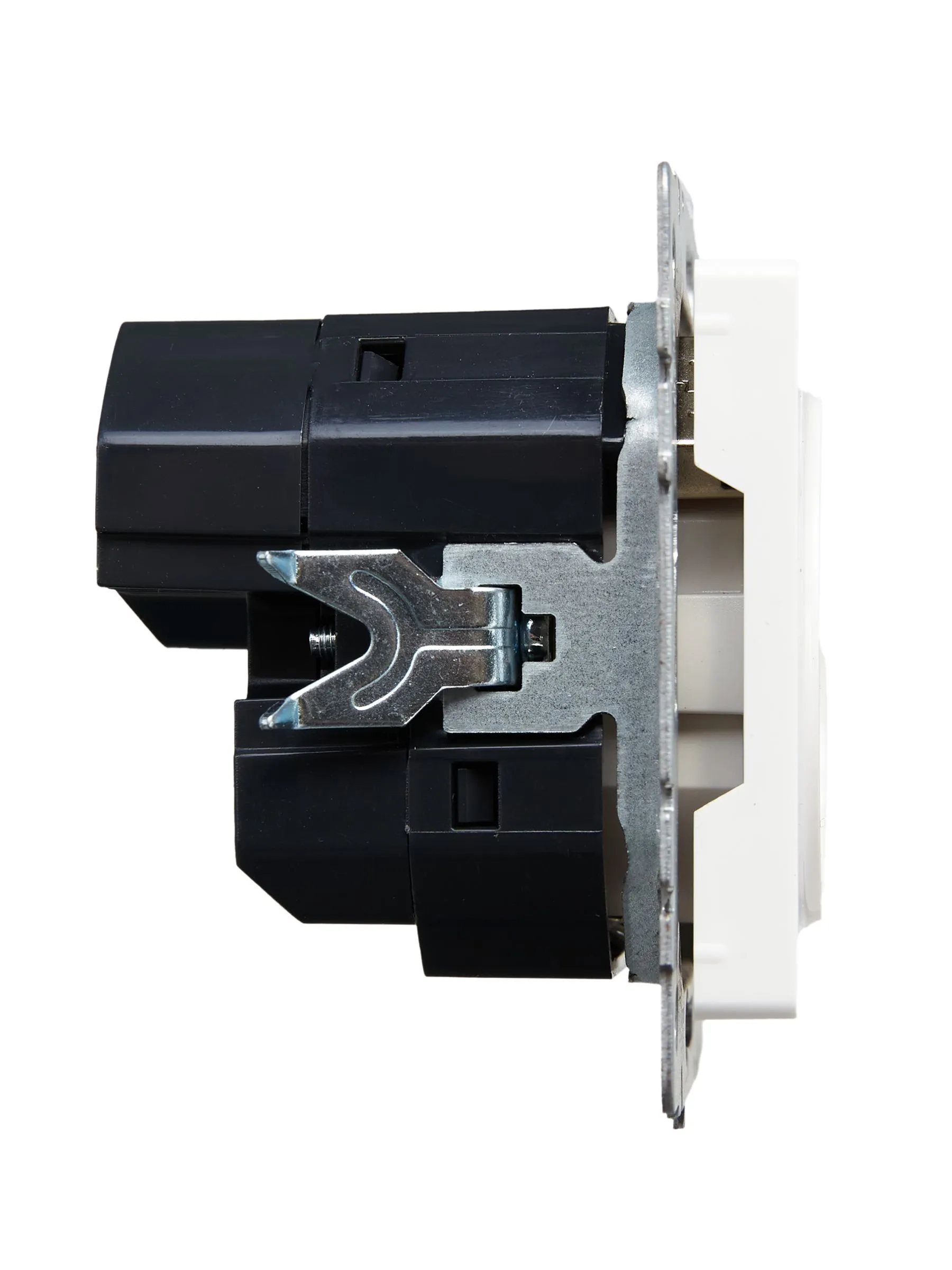 BRITE Розетка 1-местная с заземлением с защитными шторками 16А с USB A+A 5В 3,1А РЮш10-2-БрБ белый IEK - Фото 6