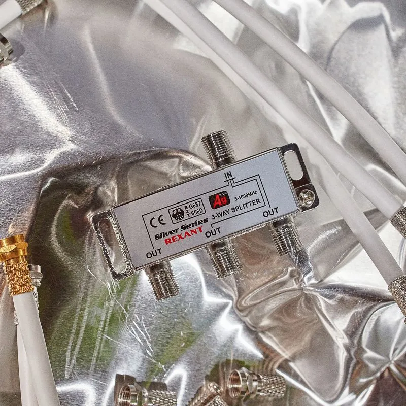 Делитель ТВх3 под F-разъем, 5-1000МГц, Silver (4 F-разъема в комплекте) REXANT - Фото 2