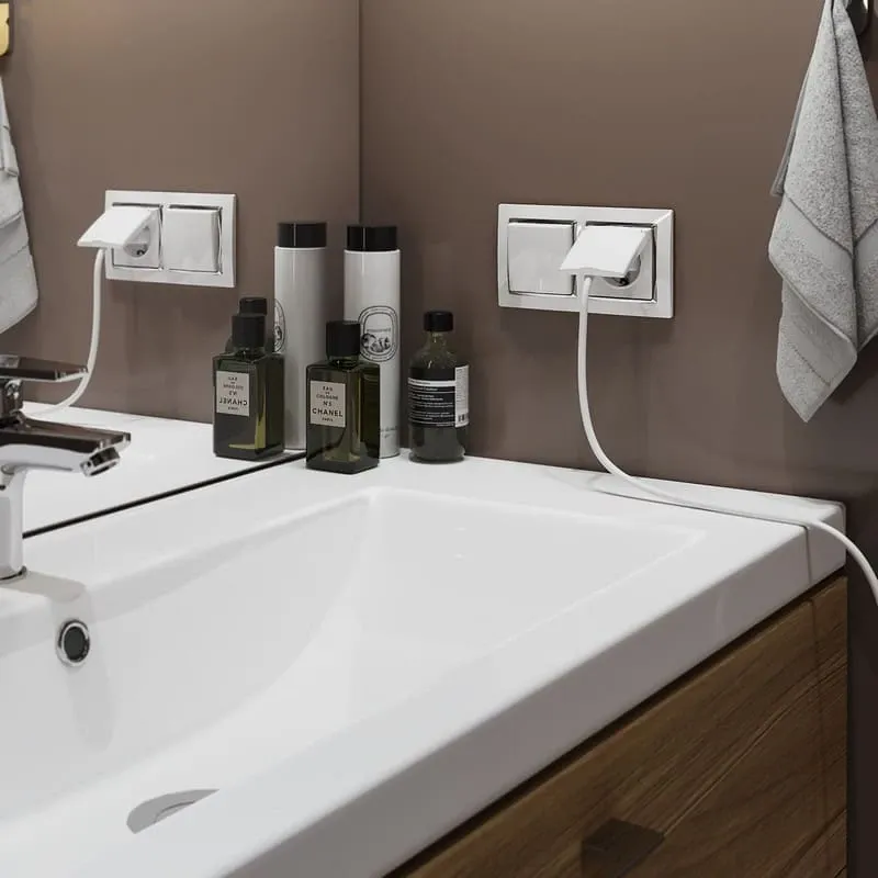 Розетка влагозащ. с зазем. с защит. крышкой и шторками (белый) Werkel - Фото 5