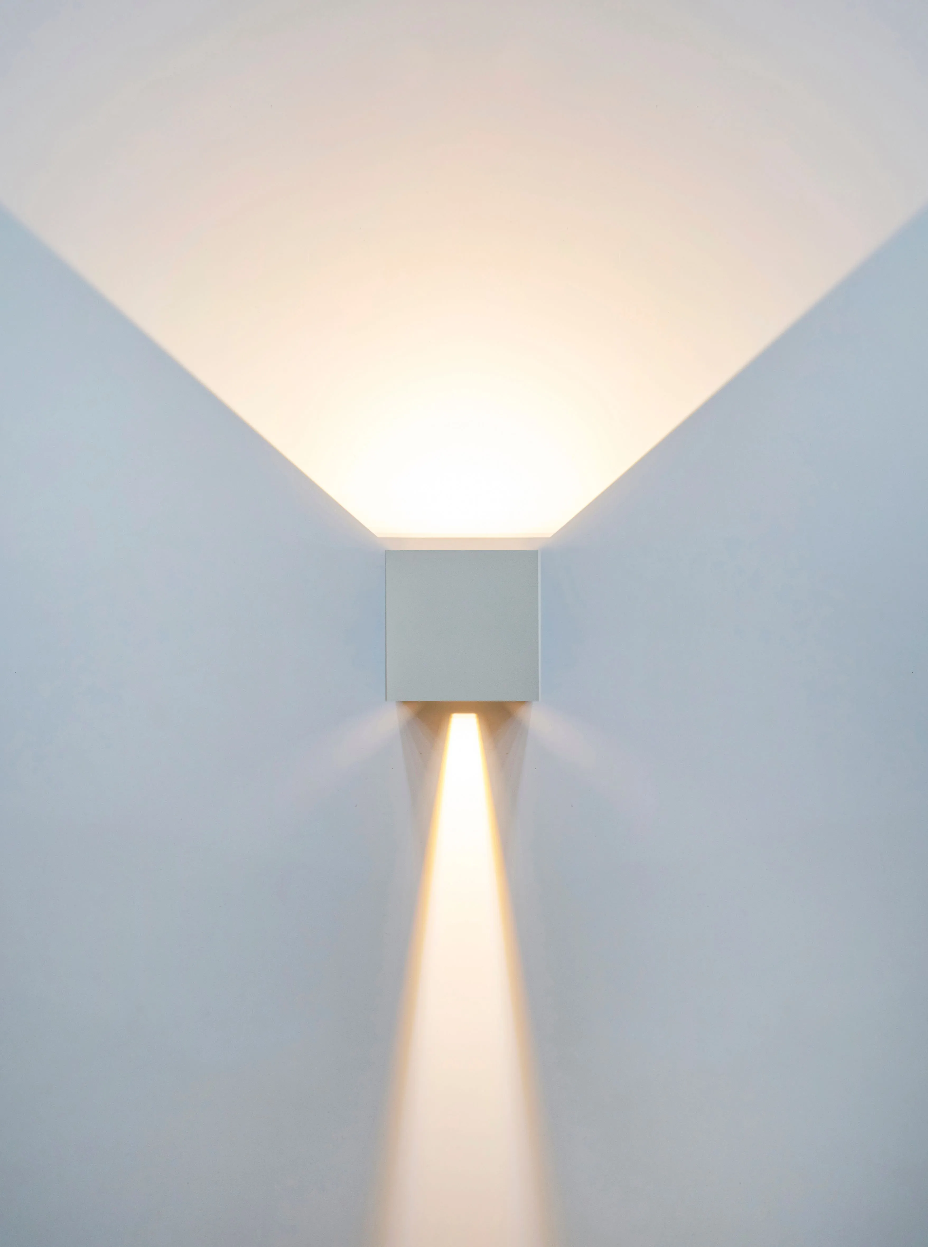 LIGHTING Светильник уличный светодиодный 5111 настенный 6Вт 4000К IP65 белый IEK - Фото 4