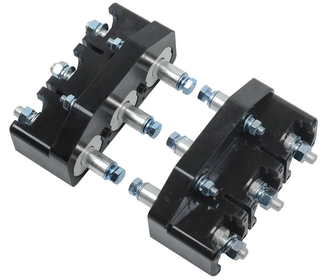 Панель втычная ПМм1-800е c задним резьбовым присоединением для ВА88-40 MASTER с электронным расцепителем IEK