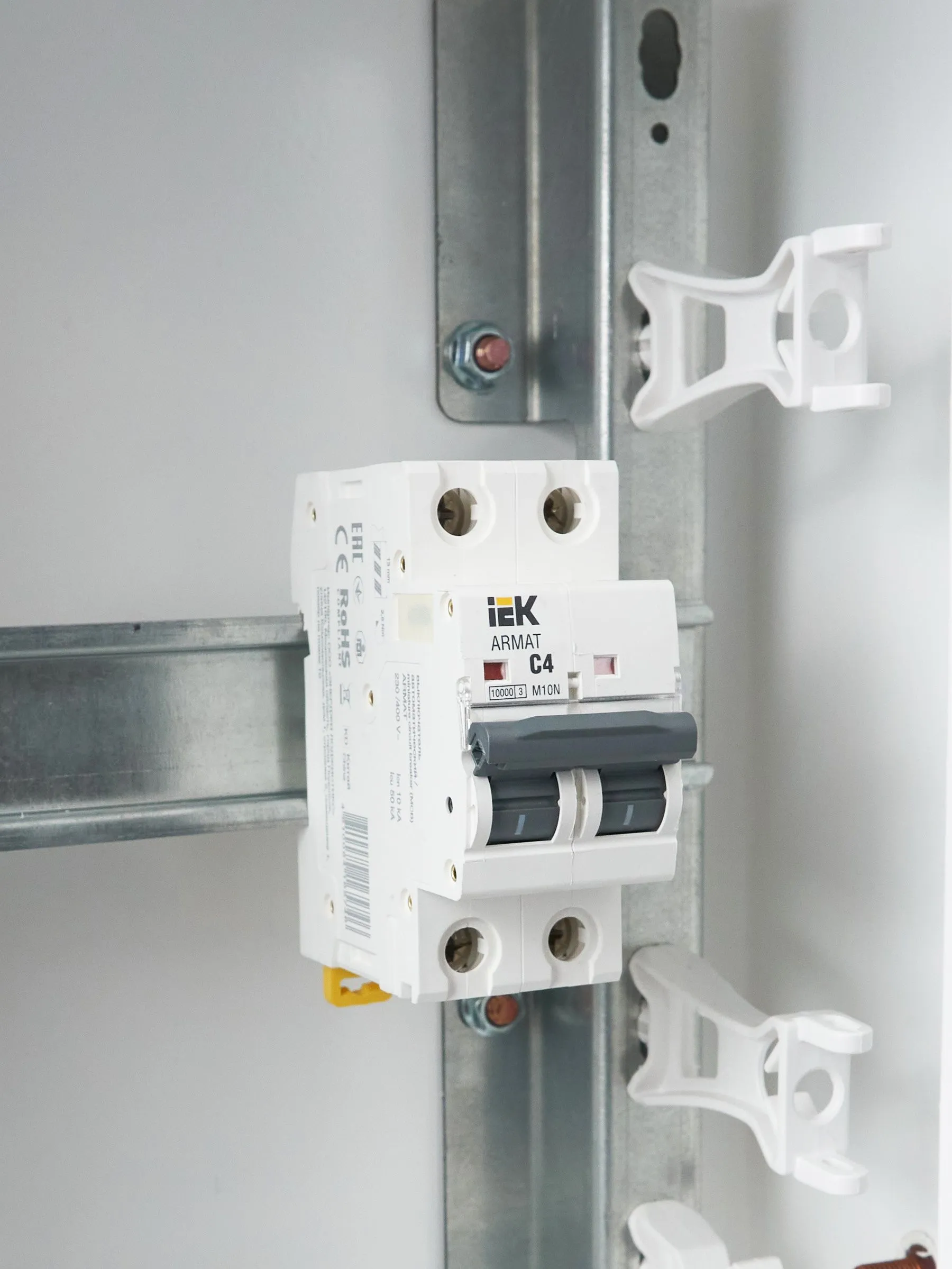 ARMAT Автоматический выключатель M10N 2P C 4А IEK - Фото 5
