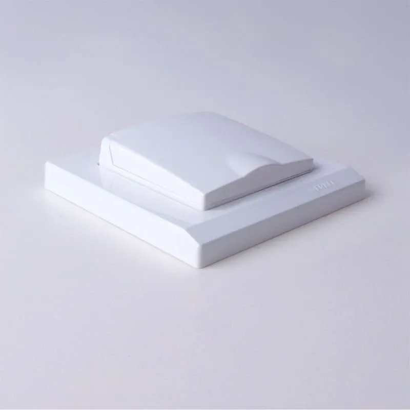 Розетка влагозащ. с зазем. с защит. крышкой и шторками (белый) Werkel - Фото 3