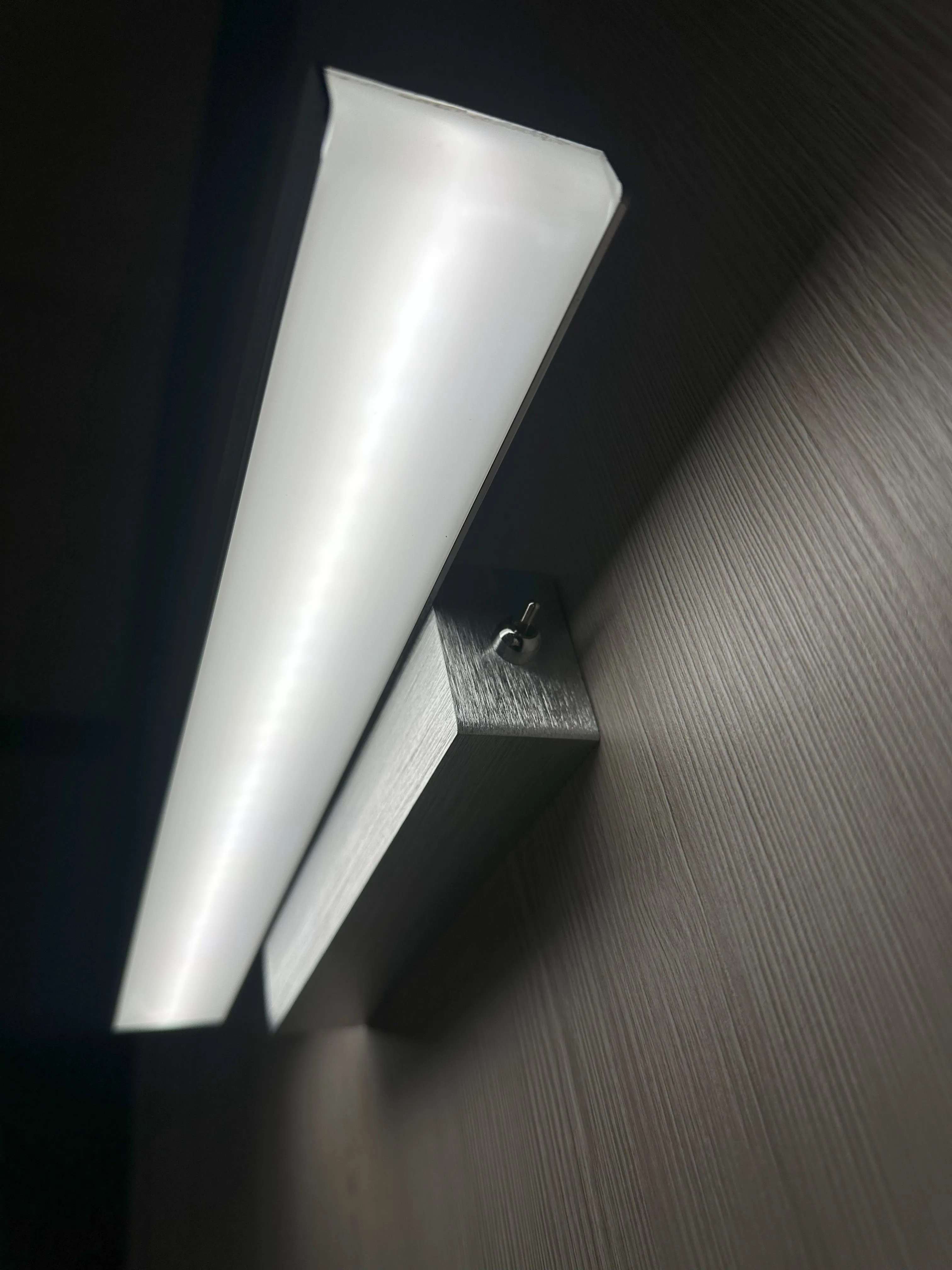 LIGHTING Светильник светодиодный 5116 настенный 8Вт 4000К IP44 серебро IEK - Фото 4