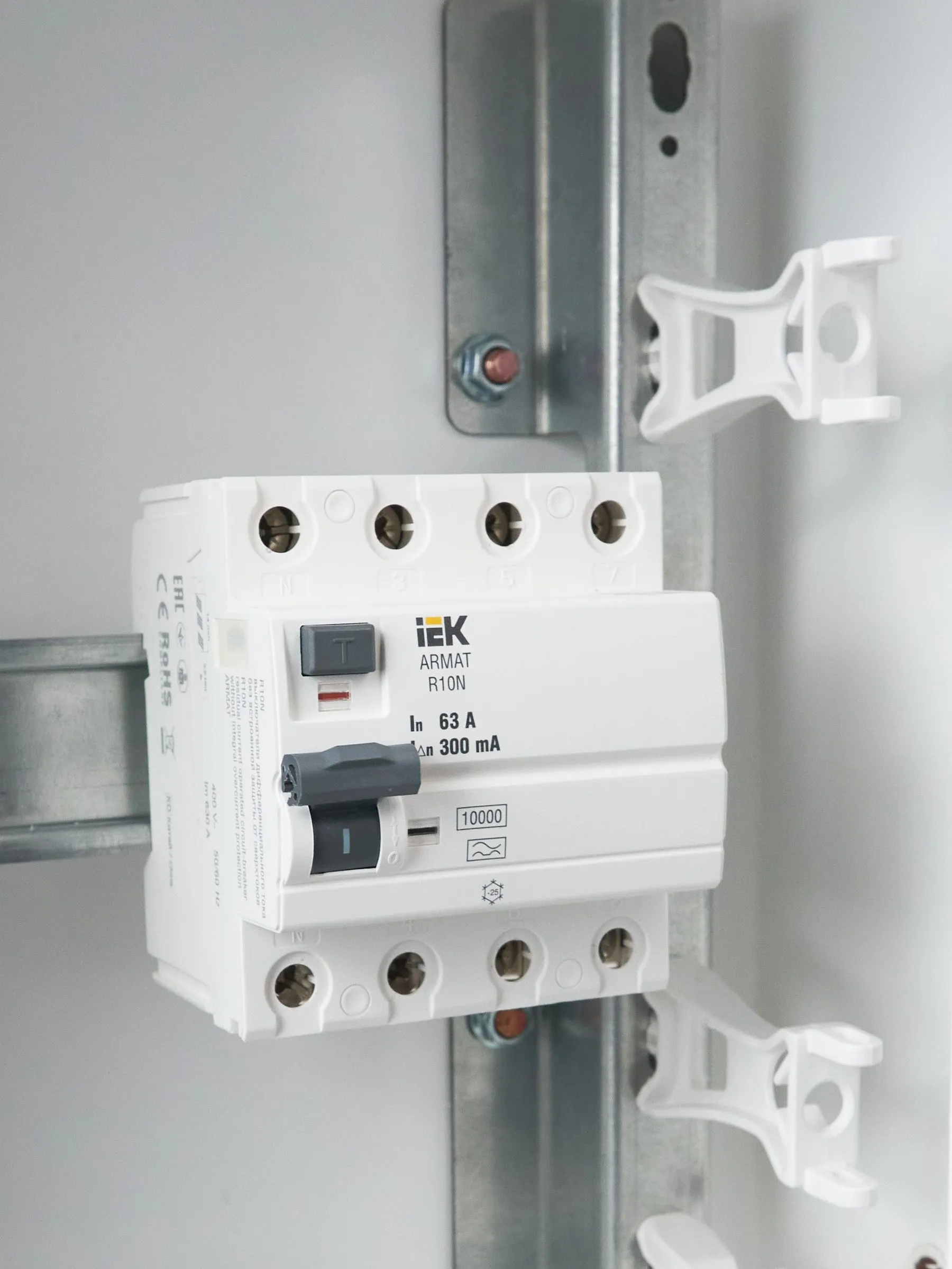ARMAT Выключатель дифференциального тока R10N 4P 63А 300мА тип A IEK - Фото 8