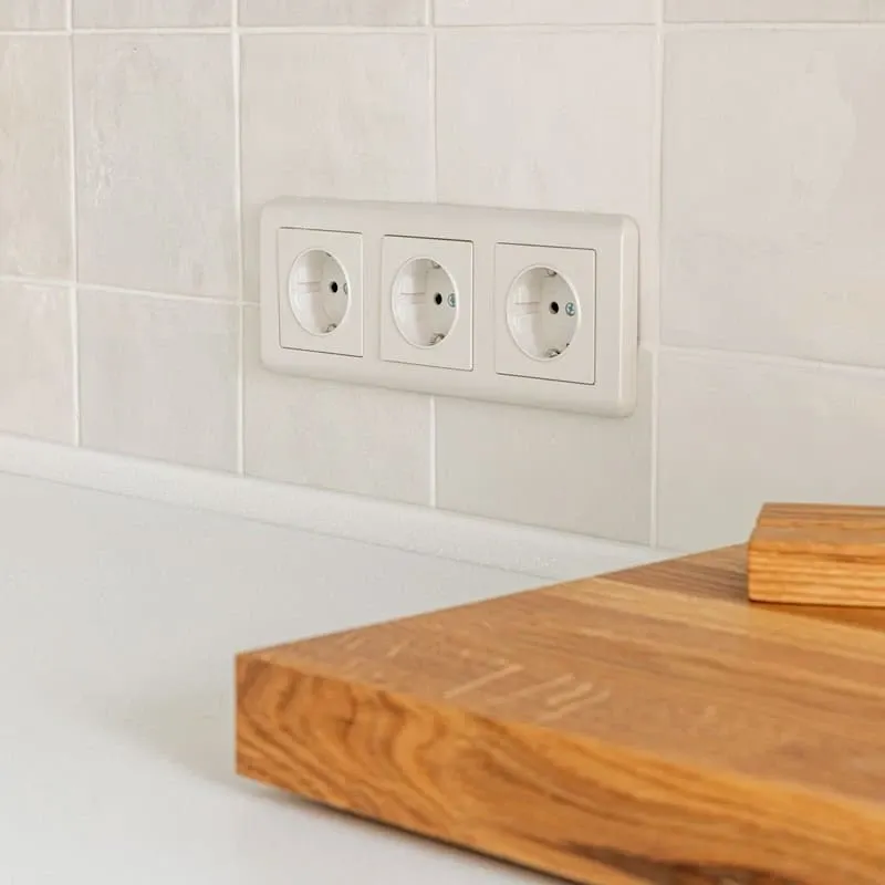 Розетка с заземлением (перламутровый рифленый) Werkel - Фото 4