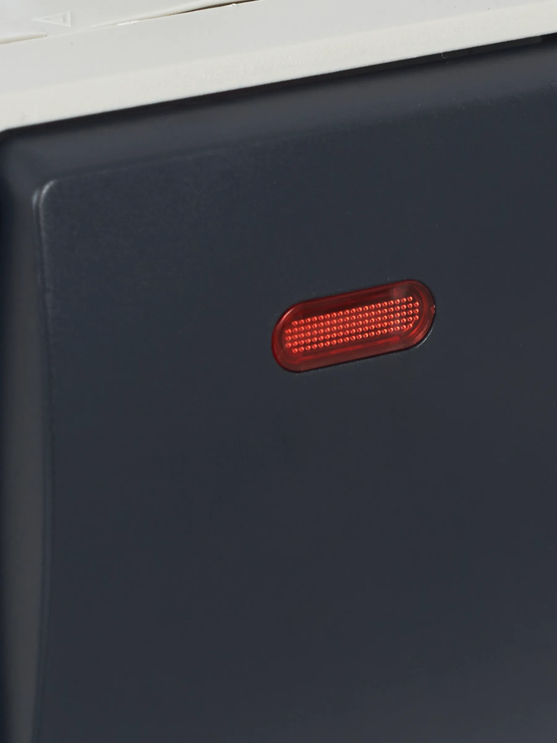 FORS Выключатель 1-клавишный проходной с индикацией для открытой установки 10А IP54 ВС20-1-1-ФСр серый IEK - Фото 6