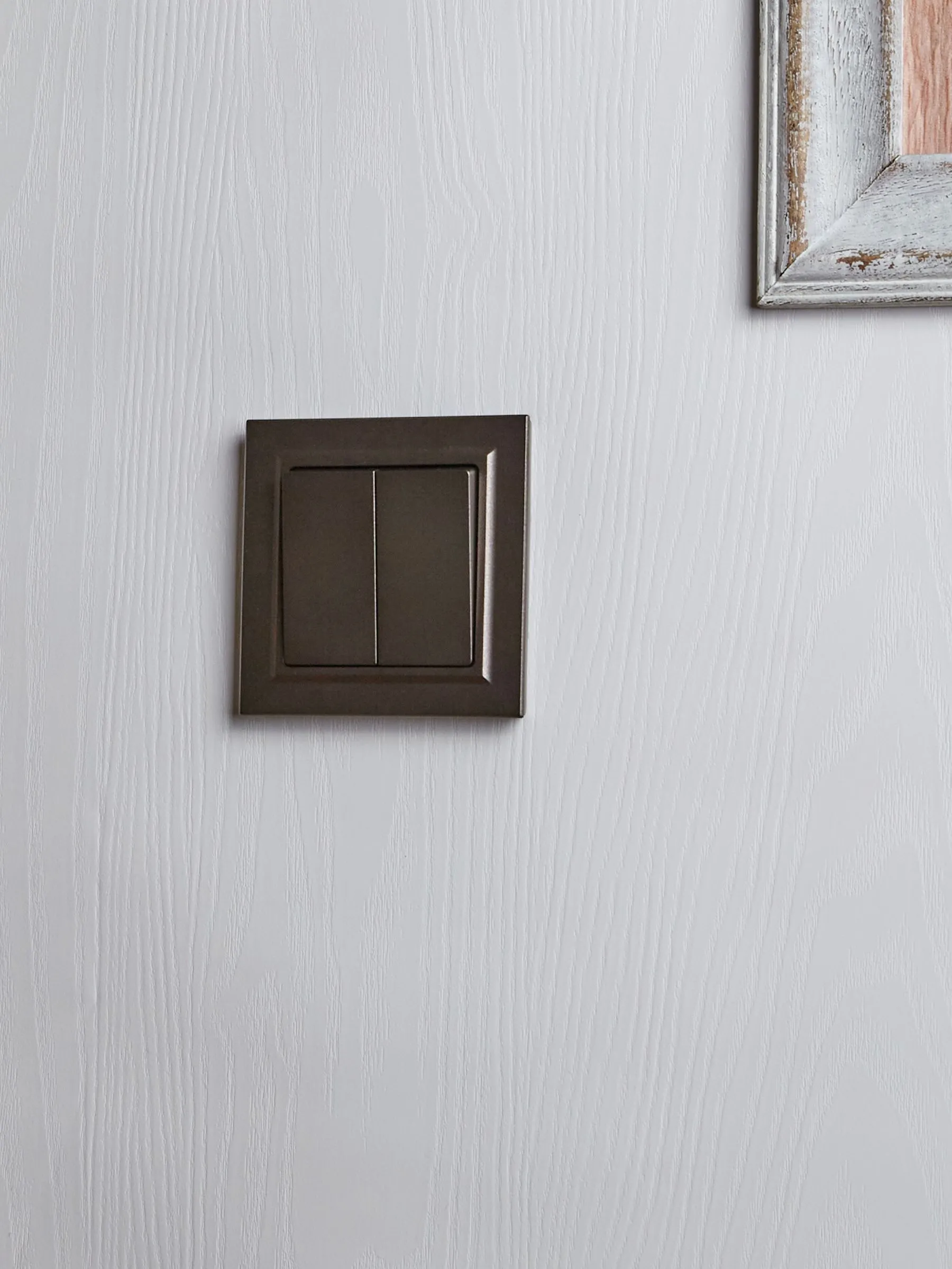 BRITE Выключатель 2-клавишный проходной 10А ВС10-2-6-БрТБ темная бронза IEK - Фото 4