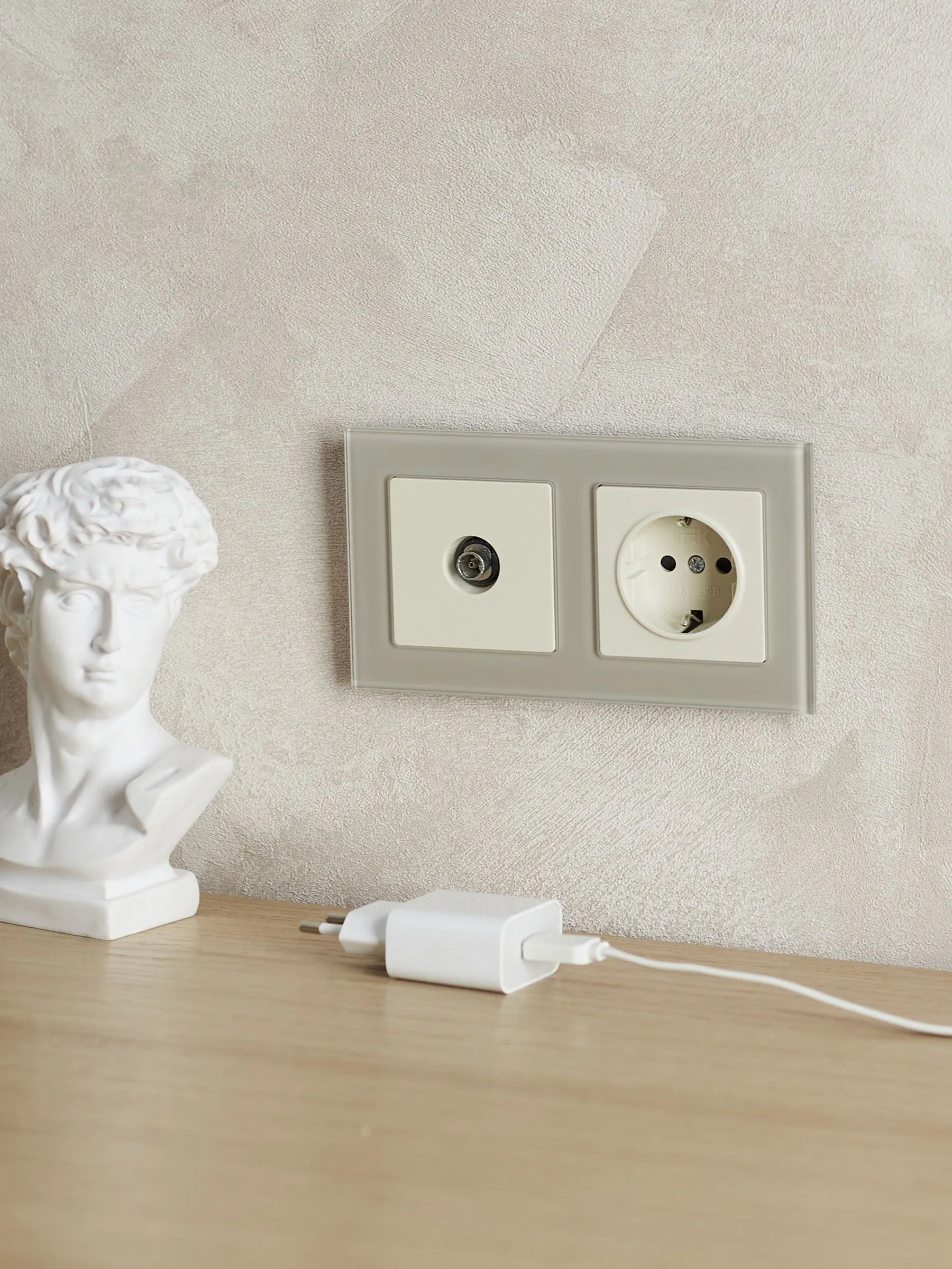 BRITE Рамка 2 -местная РУ-2-2-БрД стекло дымчатый IEK - Фото 7