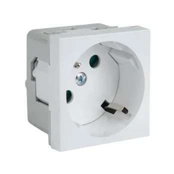 Розетка 45х45 PRO с зазем., с защ. шторками, 45 градусов, белая EKF