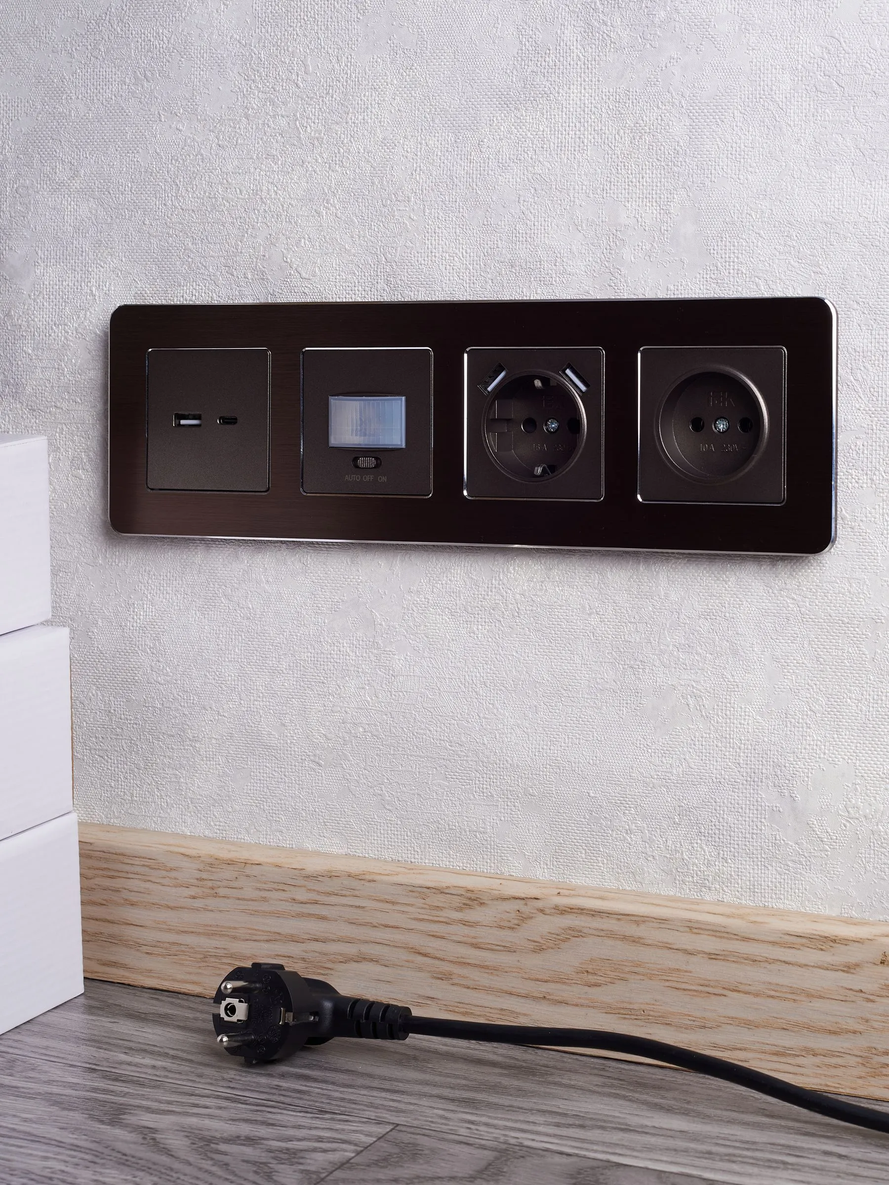 BRITE Розетка USB A+C 18Вт РЮ11-1-БрТБ темная бронза IEK - Фото 4