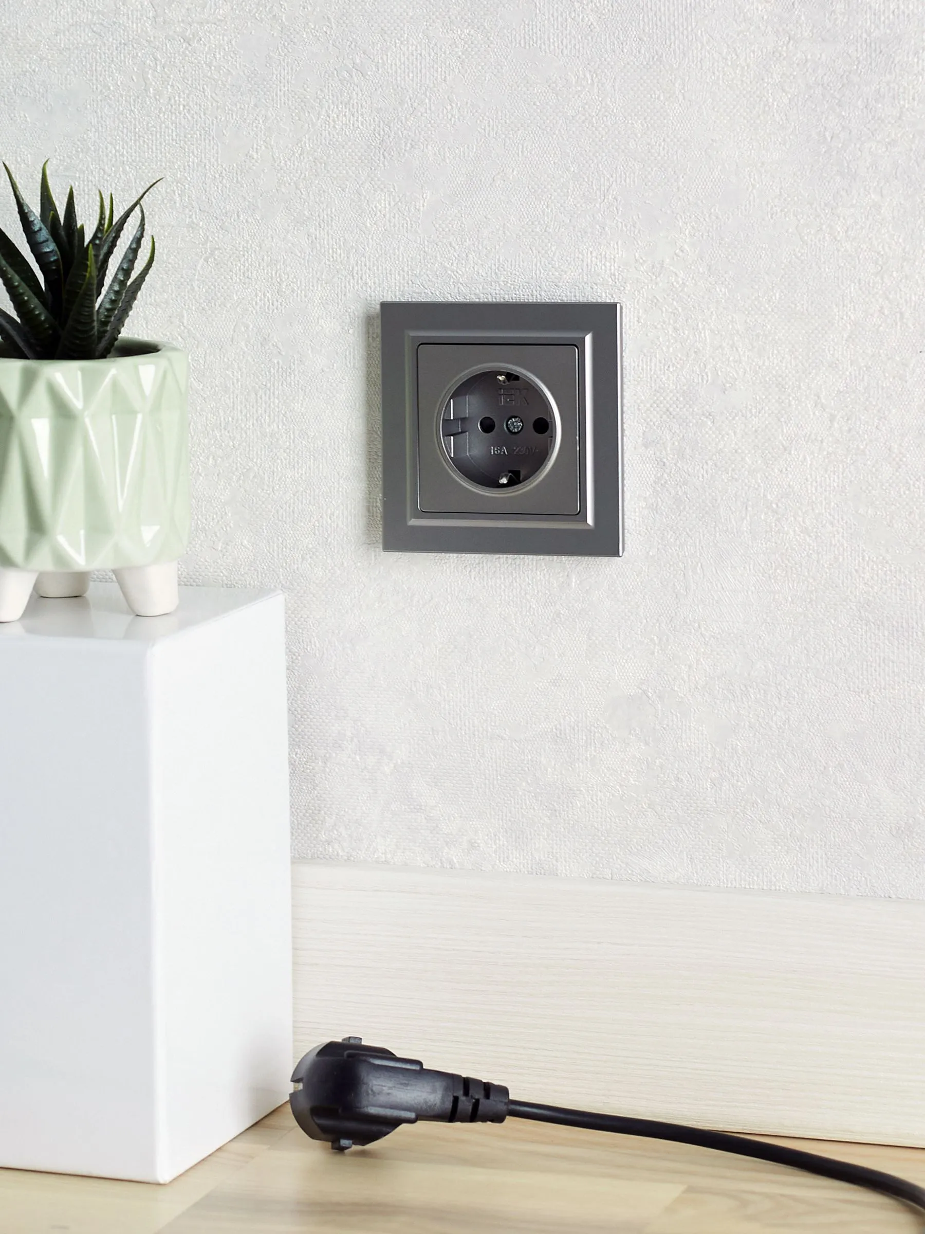 BRITE Рамка 1-местная РУ-1-БрС сталь IEK - Фото 2