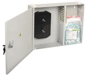 ITK Оптический настенный распределительный кросс укомплектованный: адаптеры SC (Simplex) 24шт; пигтейлы SC/UPC 50/125 (OM2); сплайс-кассета; КДЗС FOBX24-N-24SCUS50