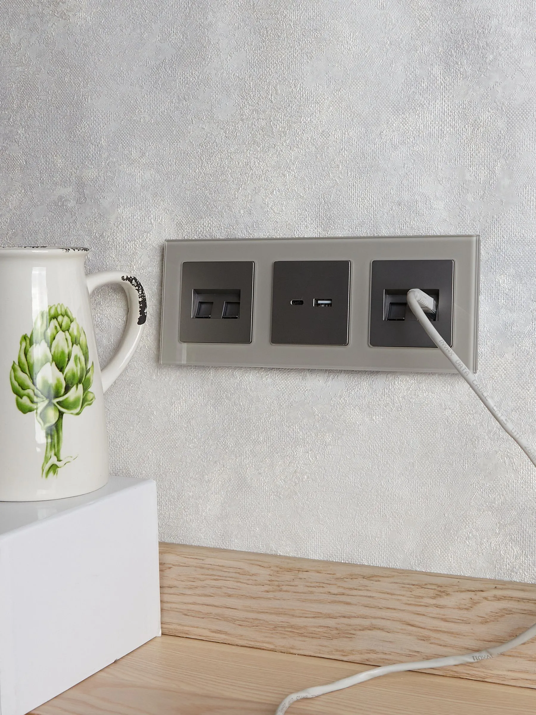 BRITE Рамка 3 -местная РУ-3-2-БрД стекло дымчатый IEK - Фото 5