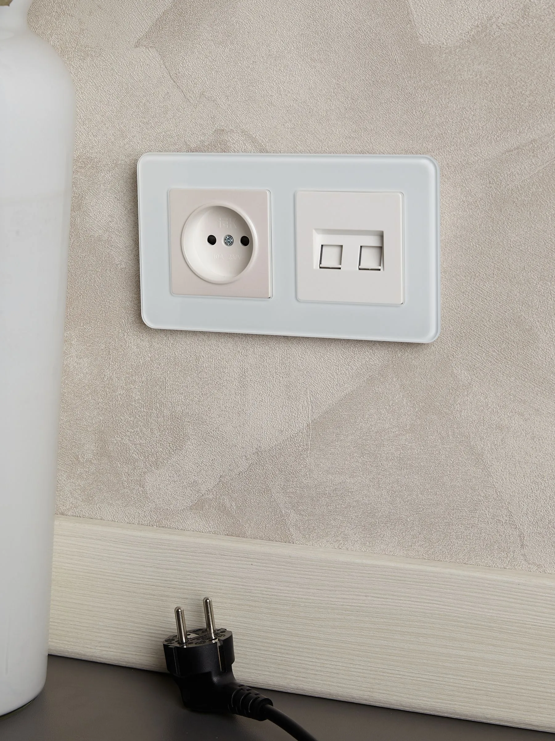 BRITE Рамка 2-местная РУ-2-2-Бр стекло белый RE IEK - Фото 6