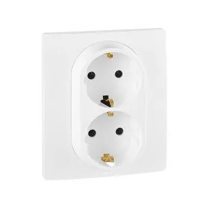 Etika - Розетка 2x2P+E нем. стд. (белый) 672223