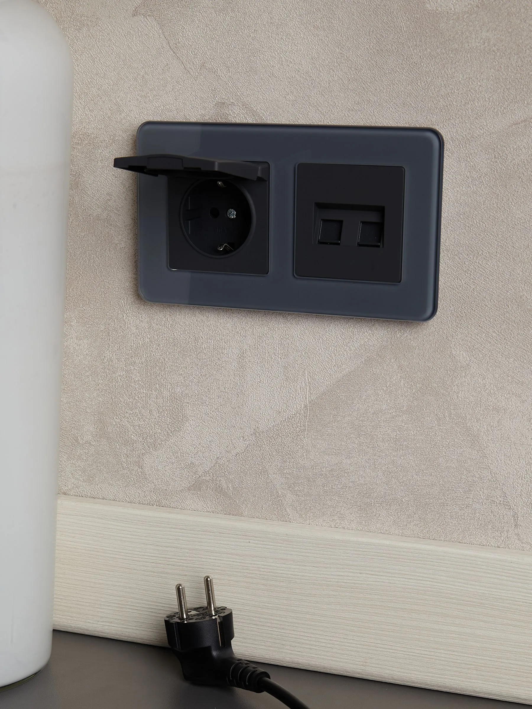 BRITE Розетка компьютерная двойная RJ45 кат.6 РК11-2-БрГ графит IEK - Фото 4