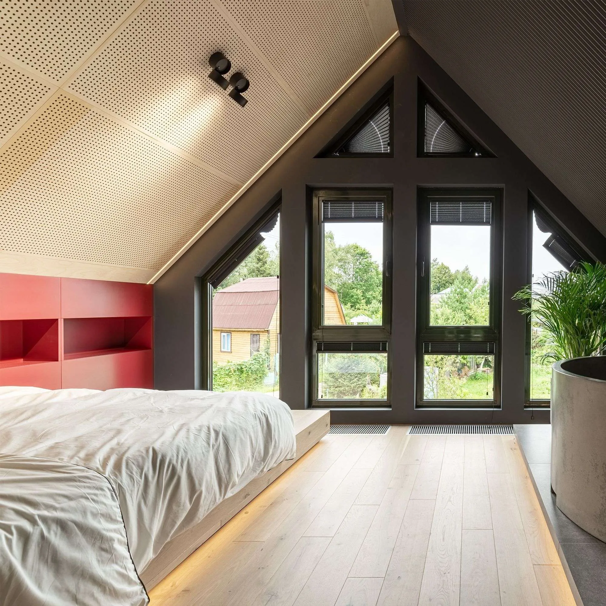 Светильник светодиодный накладной DLR031 15W 4200K 3100 черный матовый Elektrostandard - Фото 4