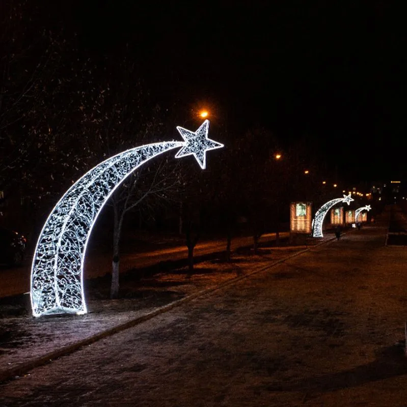 Декоративная декорация Падающая звезда 300 см