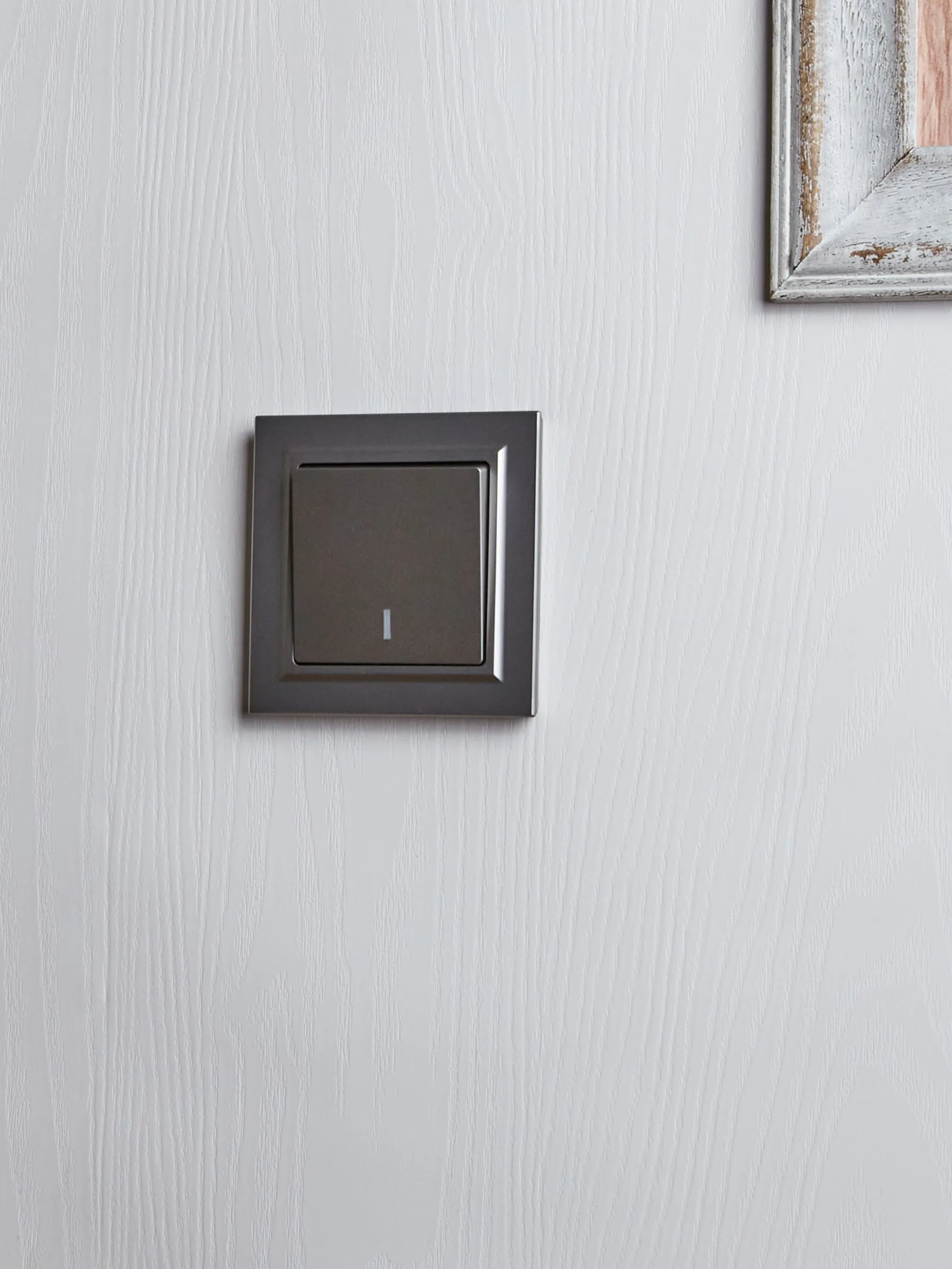 BRITE Выключатель 1-клавишный проходной с индикацией 10А ВС10-1-7-БрС сталь IEK - Фото 3