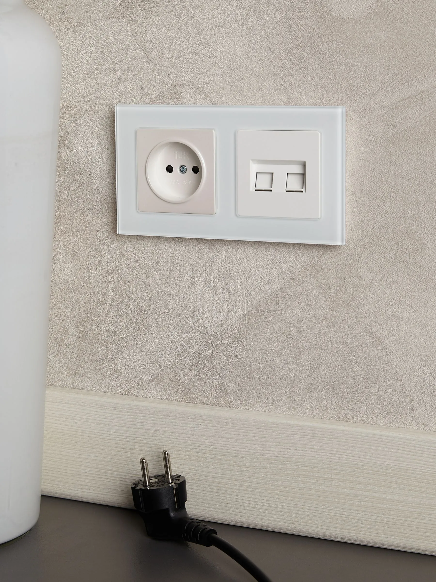 BRITE Рамка 2-местная РУ-2-2-Бр стекло белый матовый IEK - Фото 7