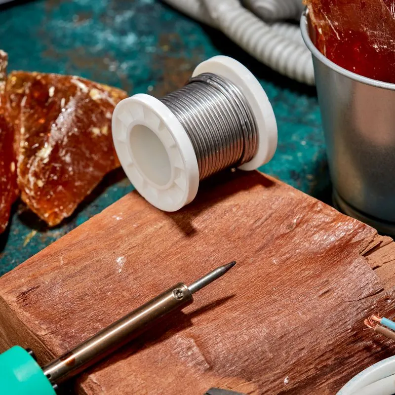 Припой с канифолью ПОС-61, 100г, Ø2мм, (олово 61%, свинец 39%), катушка REXANT - Фото 4