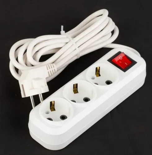 Удлинитель УБкн-03 3 гнезда 5м с заземлением с кнопкой ПВС 3*0,75 (10А) 