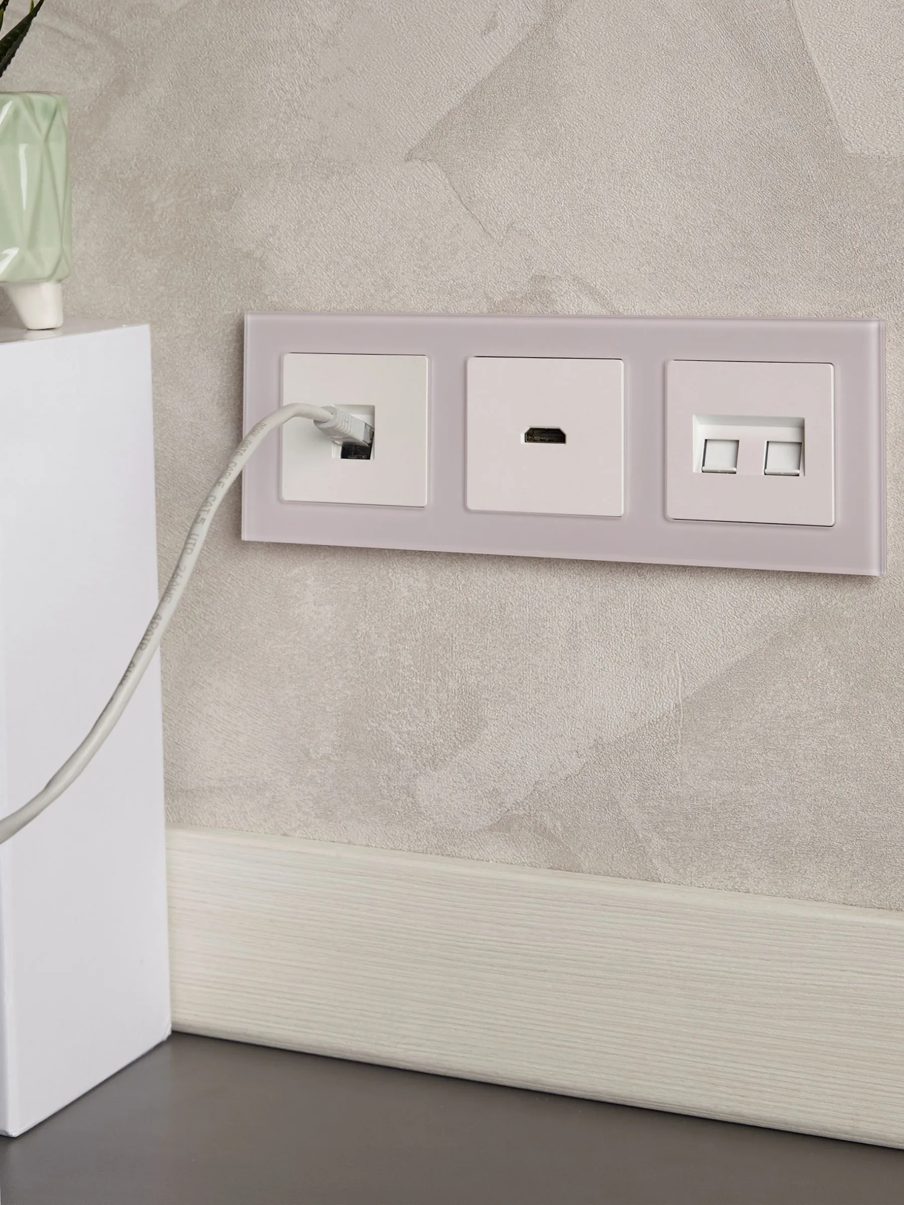 BRITE Розетка HDMI РHDMI-0-БрЖ жемчуг IEK - Фото 6