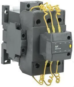 Контактор для конденсаторов КМИ-К 45кВАр IEK 