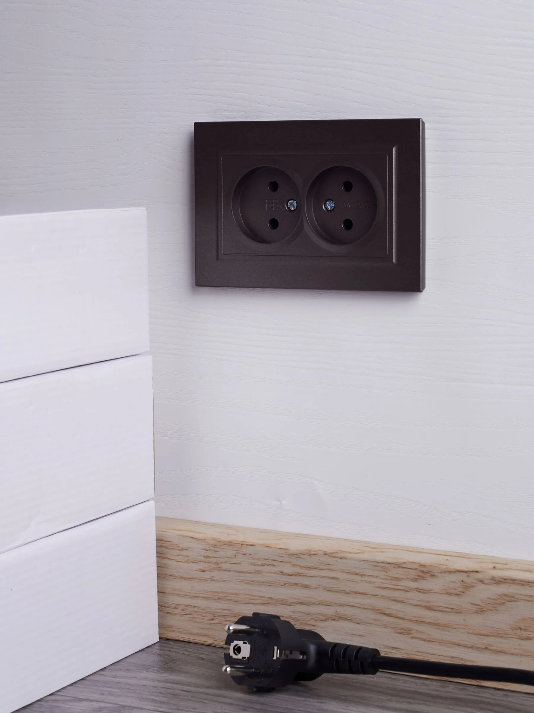 BRITE Розетка 2-местная без заземления без защитных шторок 10А в сборе РС12-2-БрТБ темная бронза IEK - Фото 4