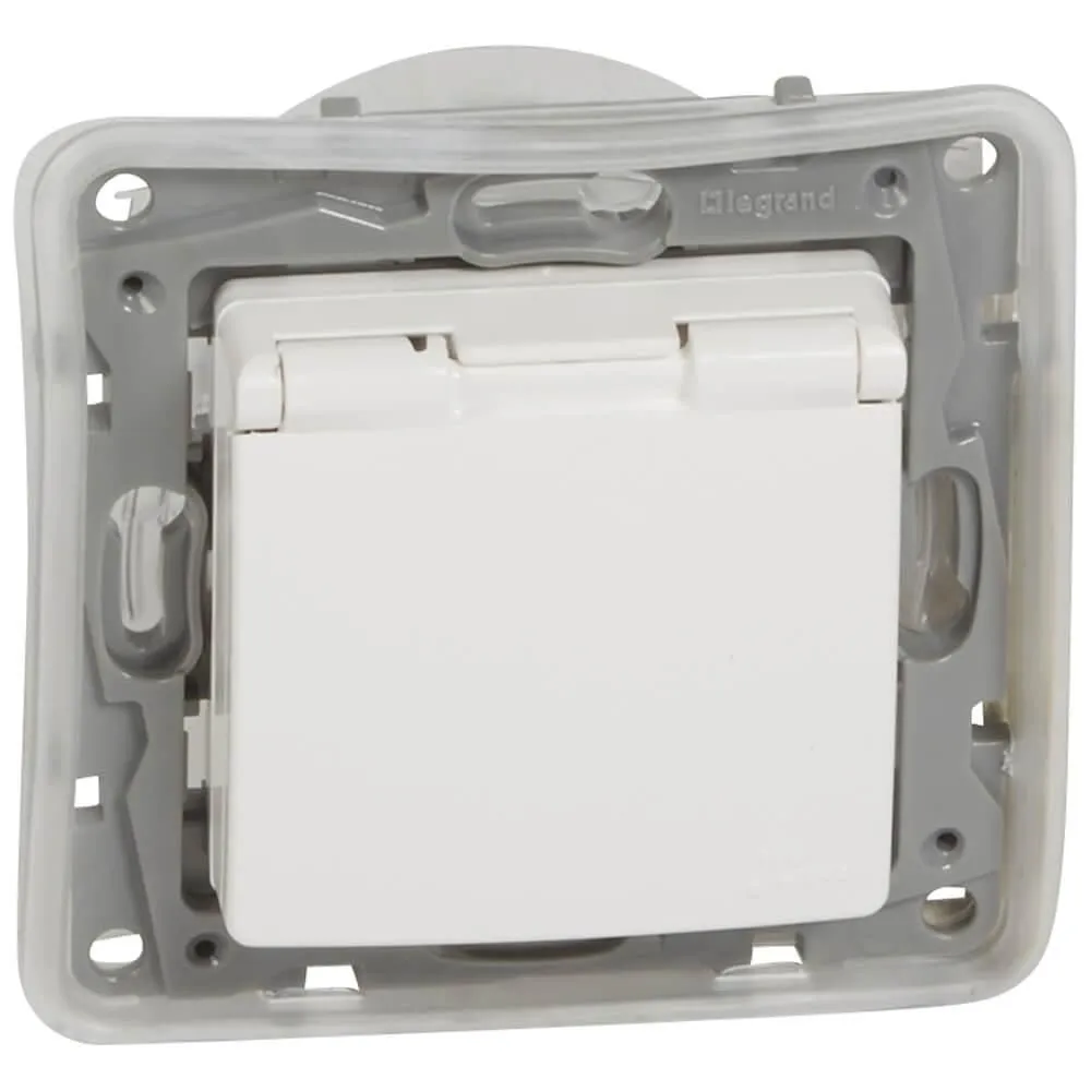 Etika - Розетка 2P+E нем. стд. с крышкой, со шторками IP44 (белый) - Фото 3