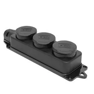 Роз. (колодка) трехмест. с защит. крышками каучуковая 230В 2P+PE 16A IP44 EKF Марс RPS-015-16-230-44