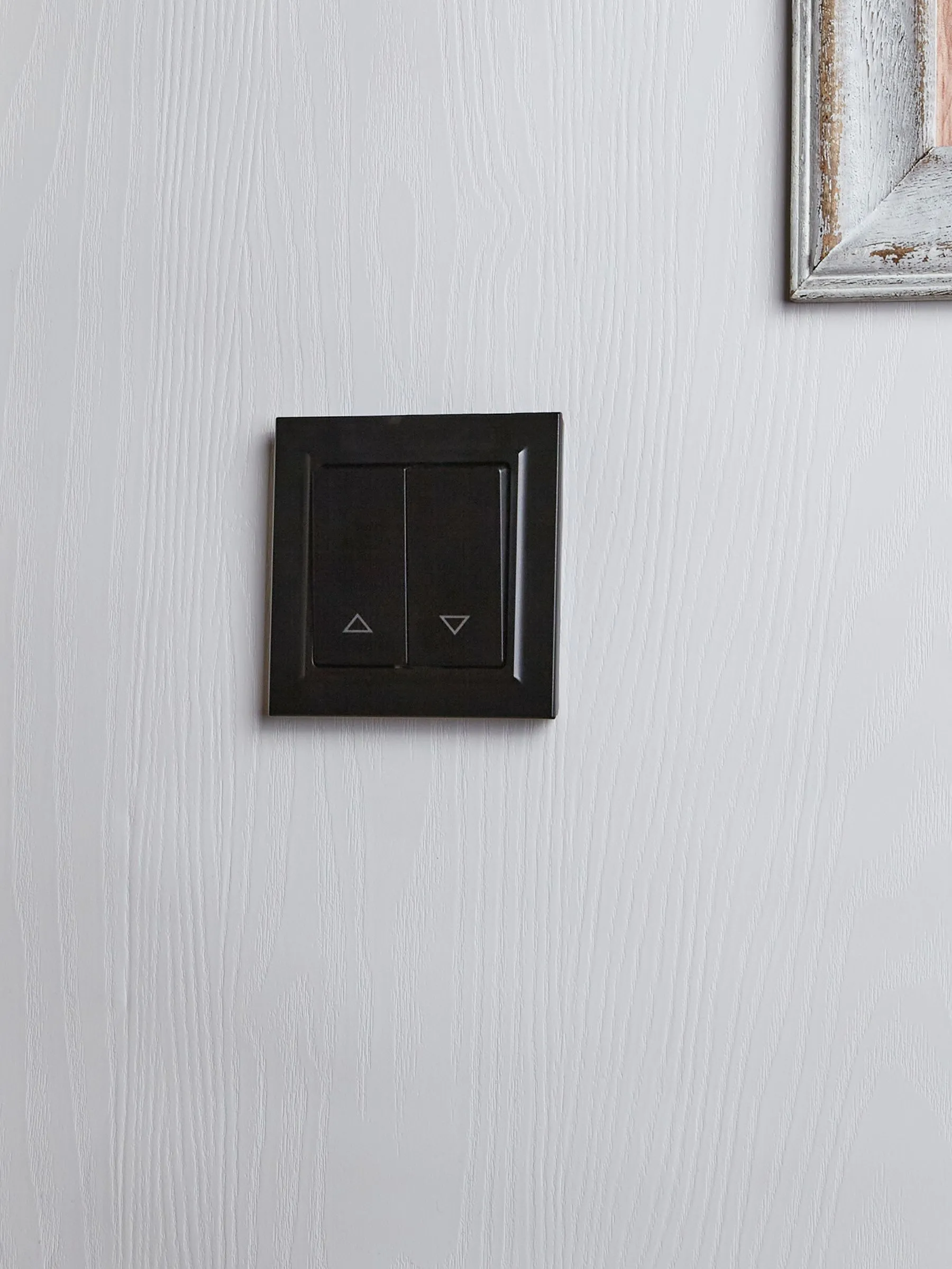 BRITE Выключатель жалюзи 10А ВС10-1-5-БрЧ черный IEK - Фото 6