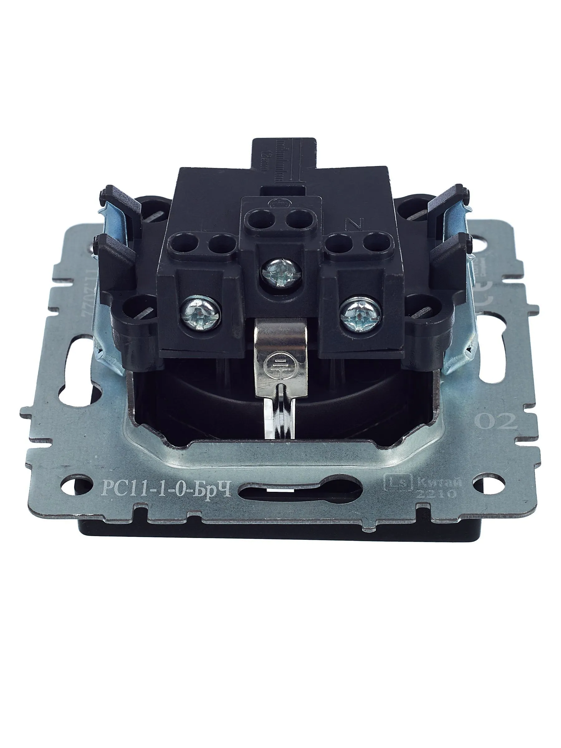 BRITE Розетка 1-местная с заземлением без защитных шторок 16А РС11-1-0-БрЧ черный IEK - Фото 4