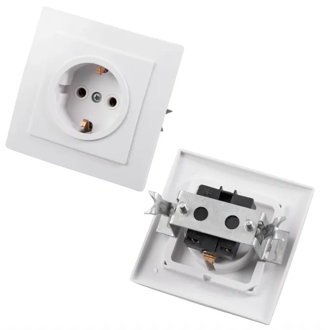 Розетка 1-местная RS16-133-Б скрытой установки Белая 16А, IP20 с заземляющим контактом