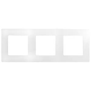 ETIKA Рамка 3-местная белый 672503