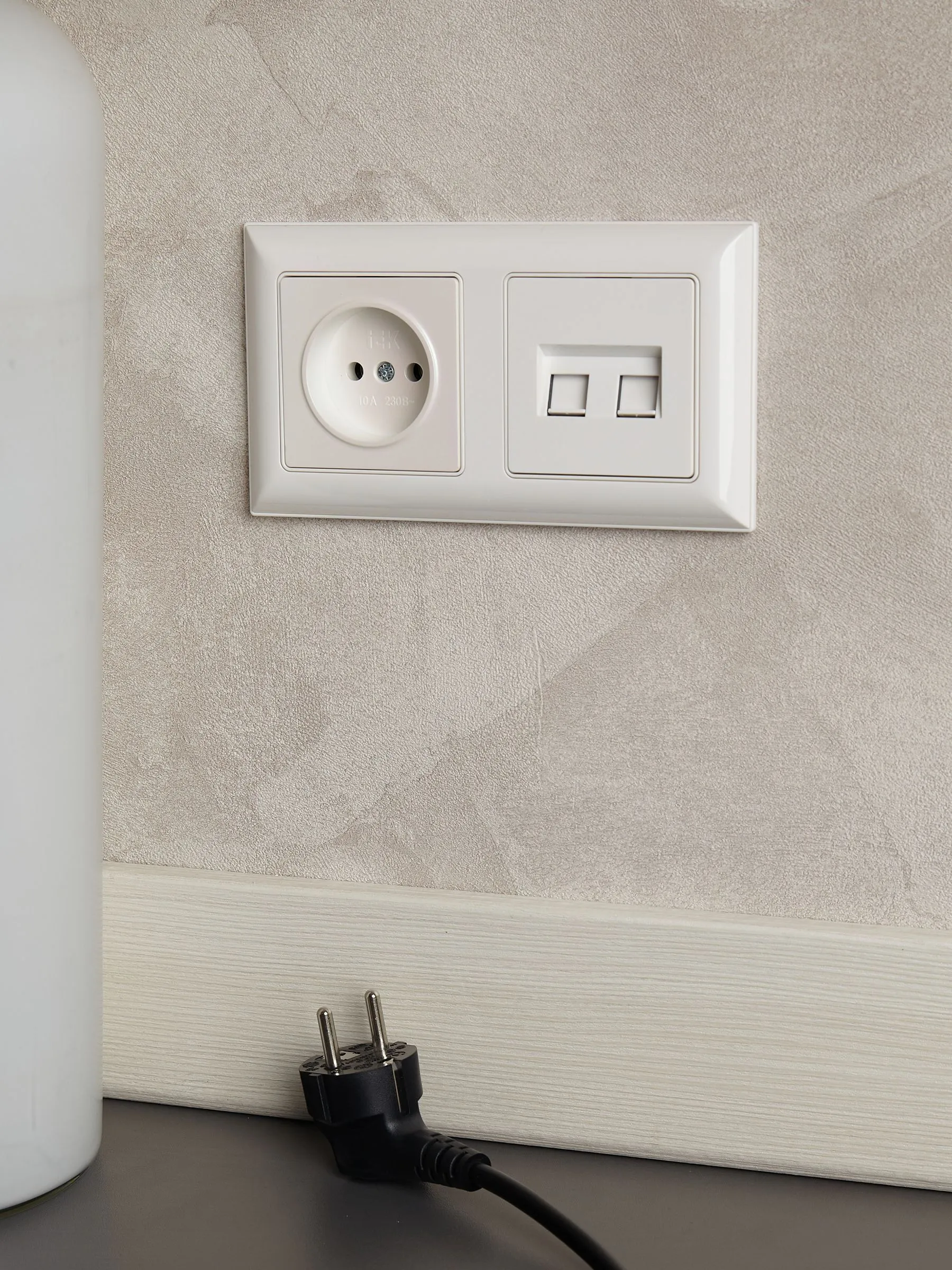 BRITE Рамка 2-местная РУ-2-Бр белый/белый IEK - Фото 6