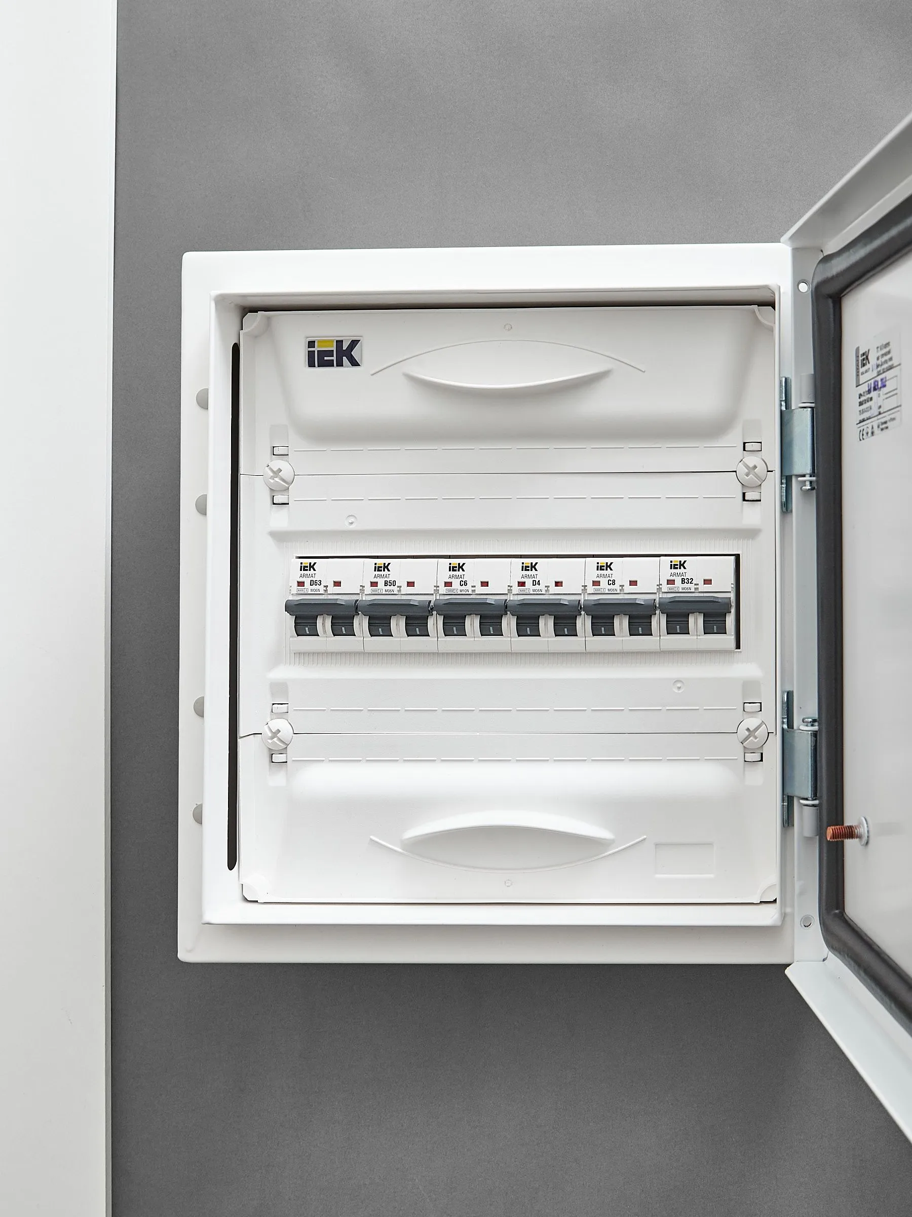 ARMAT Автоматический выключатель M06N 2P D 4А IEK - Фото 5