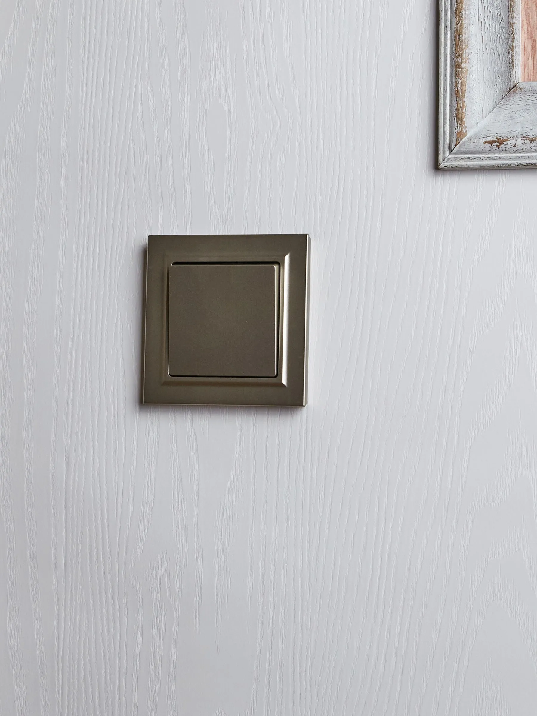 BRITE Выключатель 1-клавишный 10А в сборе ВСР10-1-0-БрШ шампань IEK - Фото 4